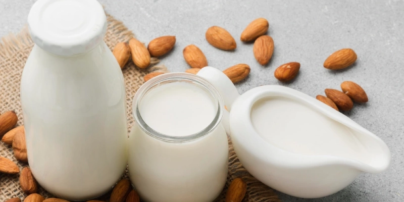 Almond Milk vs Soy Milk